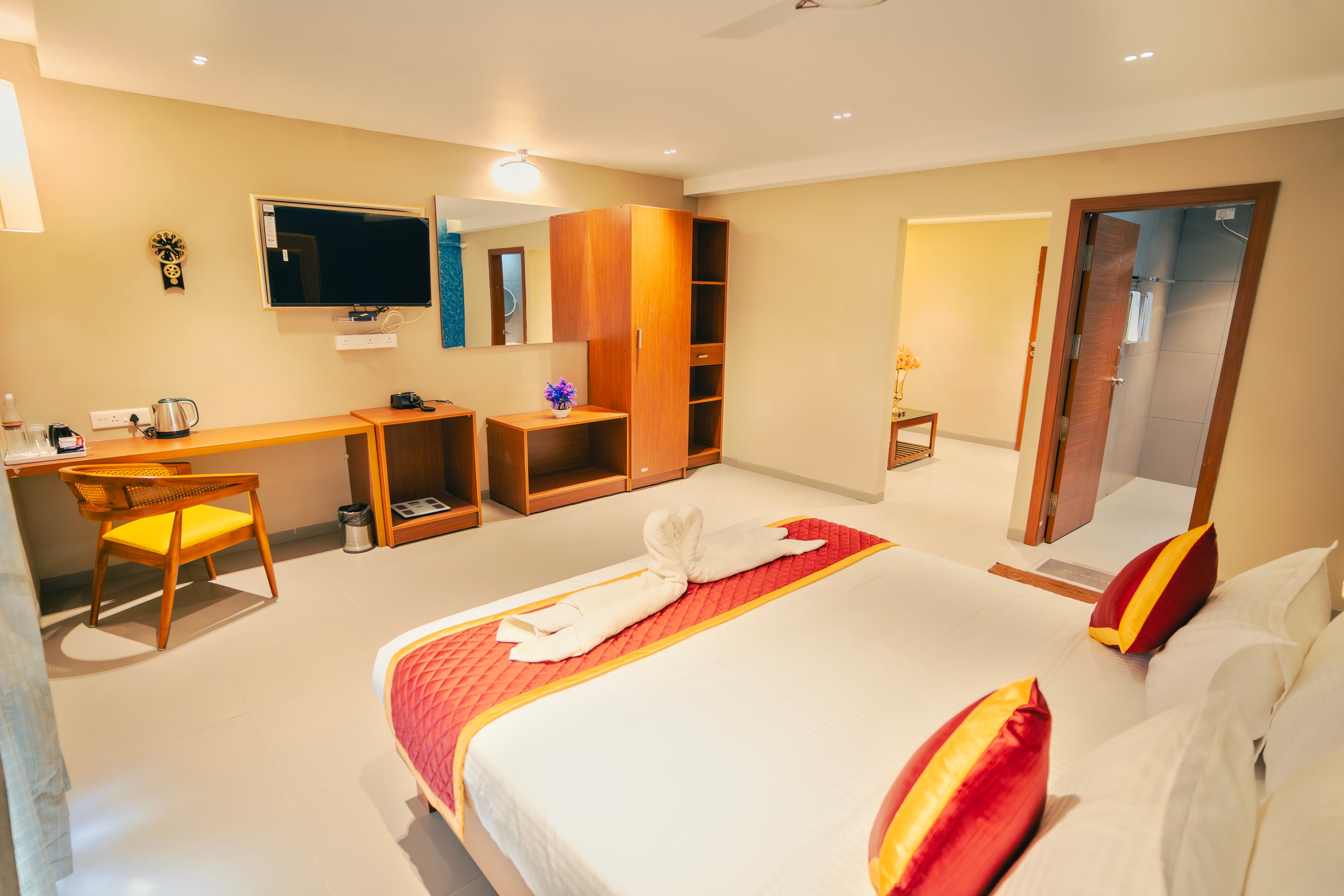 Manis Grand Room 001-2